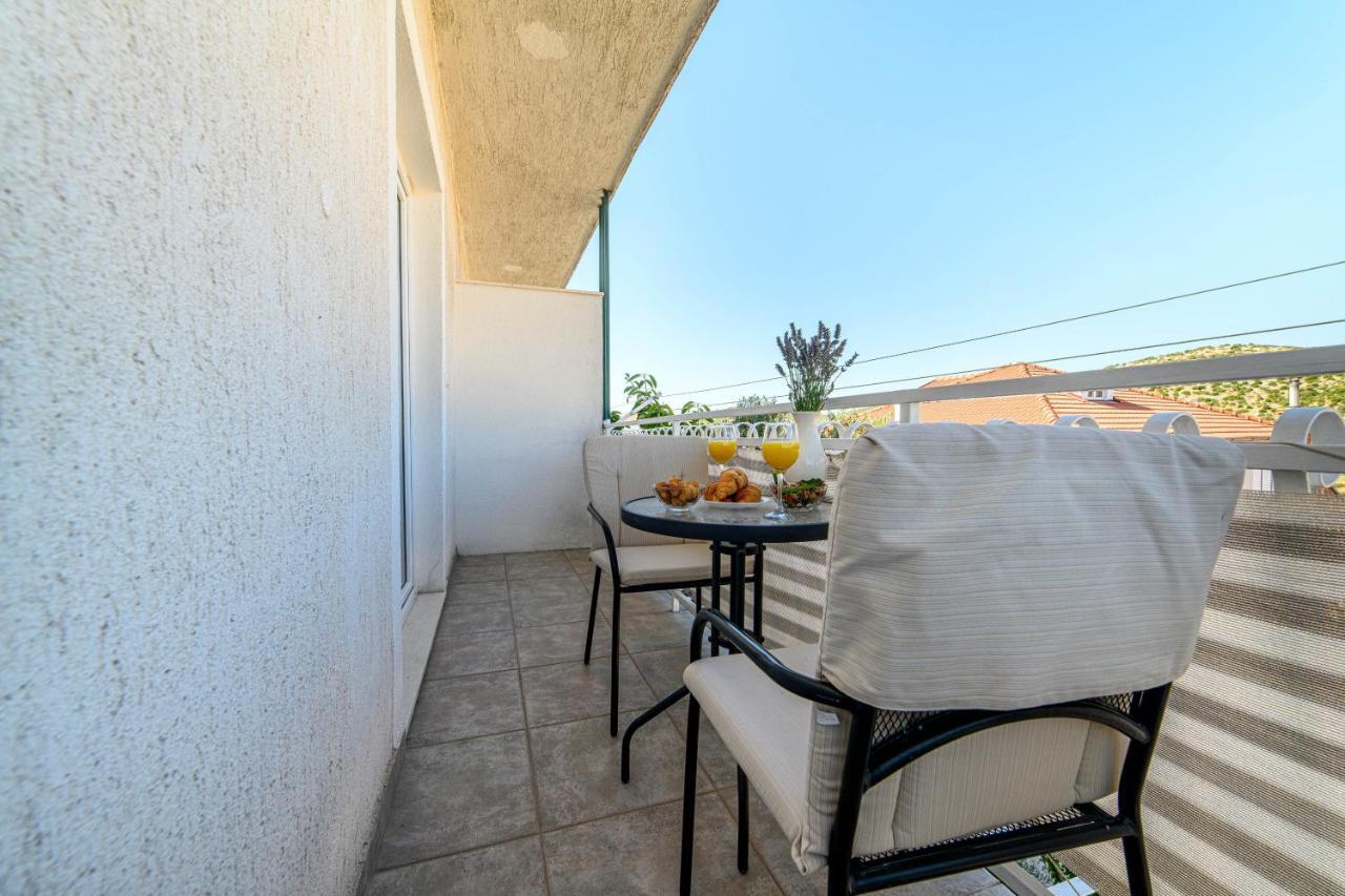 Apartments Kardum Šibenik Екстериор снимка
