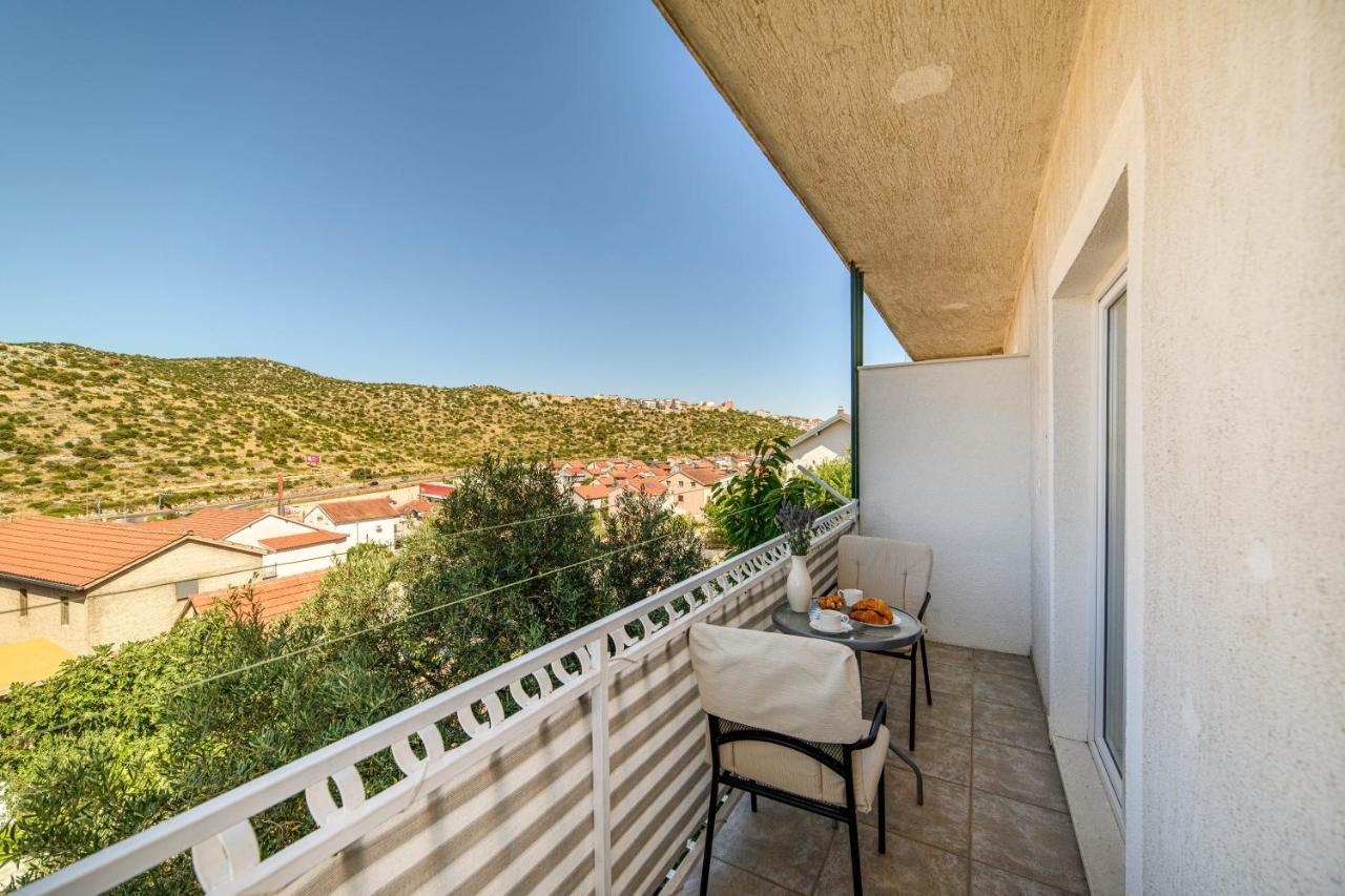 Apartments Kardum Šibenik Екстериор снимка